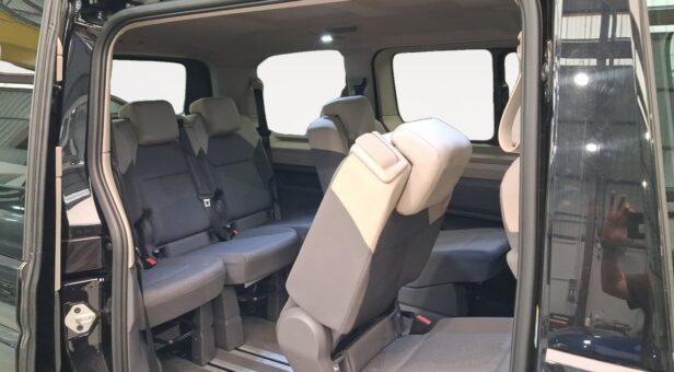 VOLKSWAGEN MULTIVAN MONOVOLUMEN 2.0 TDI DSG 150 5P 7 Plazas VOLKSWAGEN MULTIVAN MONOVOLUMEN 2.0 TDI DSG 150 5P 7 Plazas