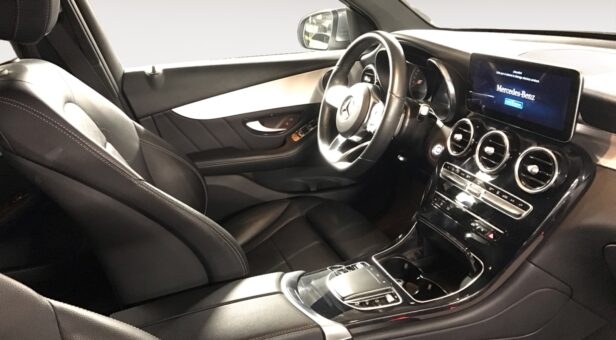 MERCEDES GLC-CLASS GLC 300 E 4MATIC AMG Line