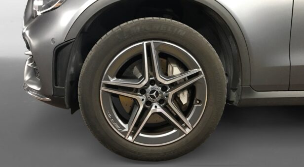 MERCEDES GLC-CLASS GLC 300 E 4MATIC AMG Line
