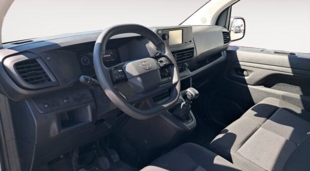 TOYOTA PROACE FURGON 1.5D 88KW L1 GX 120 4p TOYOTA PROACE FURGON 1.5D 88KW L1 GX 120 4p