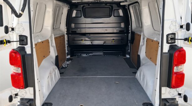 TOYOTA PROACE FURGON 1.5D 88KW L1 GX 120 4p TOYOTA PROACE FURGON 1.5D 88KW L1 GX 120 4p