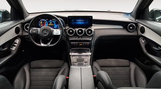 MERCEDES GLC-CLASS GLC 300 de 4Matic AMG Line MERCEDES GLC-CLASS GLC 300 de 4Matic AMG Line