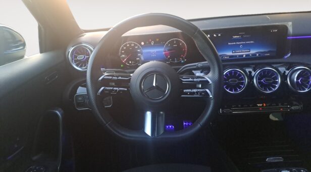 MERCEDES A-CLASS A 180 d Compacto