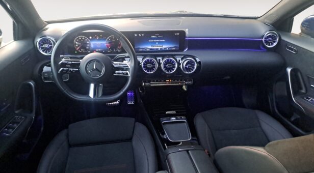 MERCEDES A-CLASS A 180 d Compacto