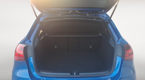 MERCEDES A-CLASS A 180 d Compacto