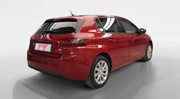 PEUGEOT CLIO BERLINA CON PORTON 1.2 PURETECH 81KW STYLE 110 5p