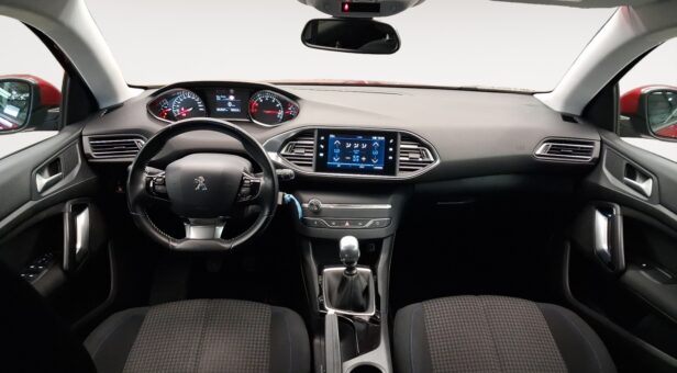 PEUGEOT CLIO BERLINA CON PORTON 1.2 PURETECH 81KW STYLE 110 5p