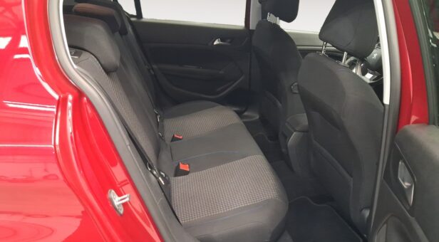 PEUGEOT CLIO BERLINA CON PORTON 1.2 PURETECH 81KW STYLE 110 5p