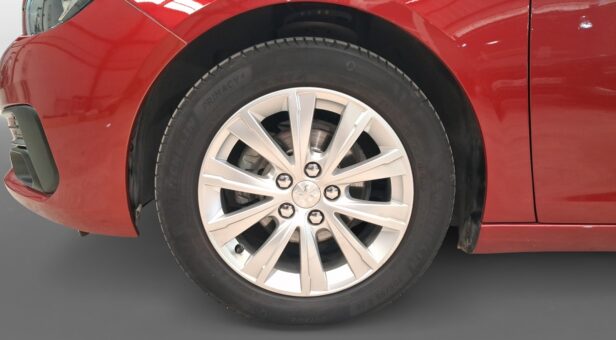 PEUGEOT CLIO BERLINA CON PORTON 1.2 PURETECH 81KW STYLE 110 5p