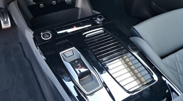 AUDI Q6 SPORTBACK E-TRON TODOTERRENO BEV 100KWH BLACK LINE PERFORMANCE AUTO 326 5p