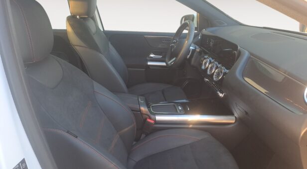 MERCEDES B-CLASS B 200 D
