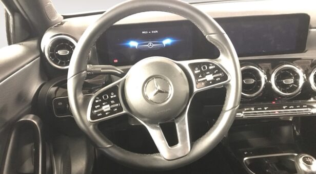 MERCEDES A-CLASS A 180 Sedan