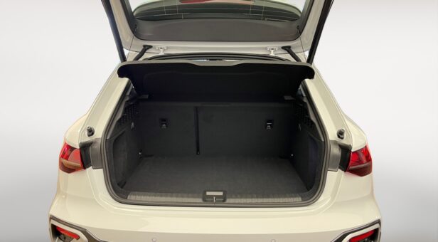 AUDI A3 BERLINA CON PORTON 2.0 TDI 110KW S TRON ALLSTREET ADVANCED 150 5p AUDI A3 BERLINA CON PORTON 2.0 TDI 110KW S TRON ALLSTREET ADVANCED 150 5p