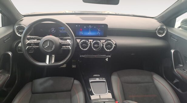 MERCEDES A-CLASS A 180 Sedan