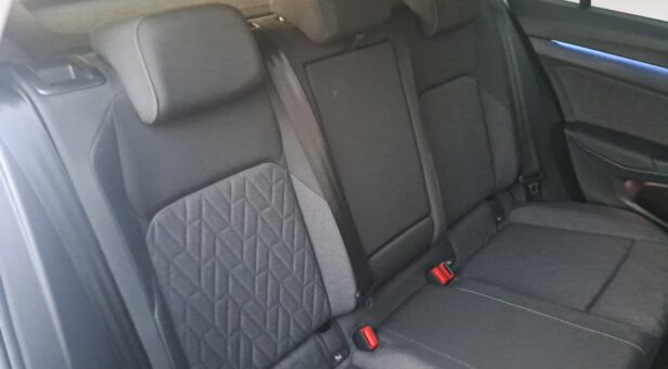 VOLKSWAGEN GOLF BERLINA CON PORTON 2.0 TDI 85KW MAS 116 5p