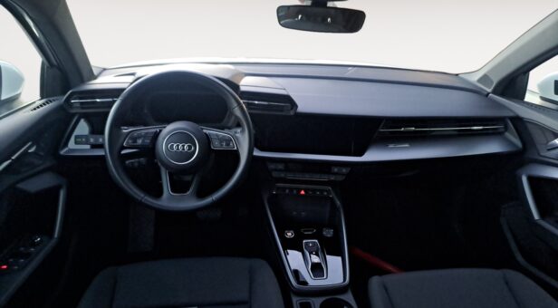 AUDI A3 SEDAN 1.5 30 TFSI MHEV S TRONIC ADVANCED 116 4p