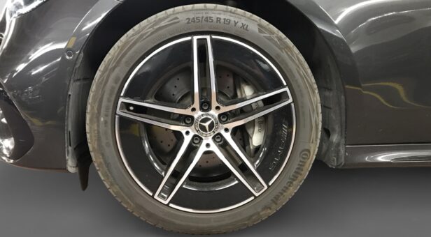 MERCEDES E-CLASS E 300 de MERCEDES E-CLASS E 300 de