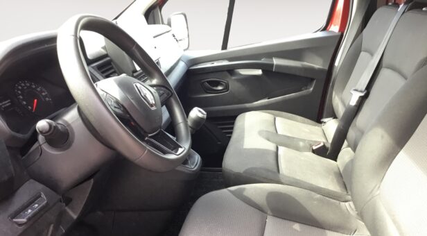 RENAULT TRAFIC FURGON 2.0 ENERGY BLUEDCI 107KW 29 L1H1 EDC 145 4p RENAULT TRAFIC FURGON 2.0 ENERGY BLUEDCI 107KW 29 L1H1 EDC 145 4p