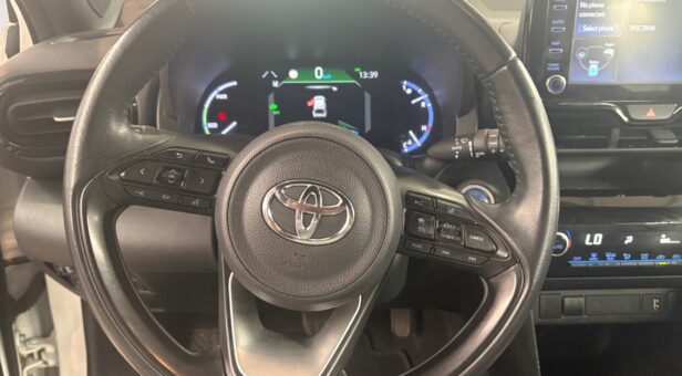 TOYOTA YARIS CROSS TODOTERRENO 1.5 VVT-I HYBRID ACTIVE TECH 116 5p TOYOTA YARIS CROSS TODOTERRENO 1.5 VVT-I HYBRID ACTIVE TECH 116 5p