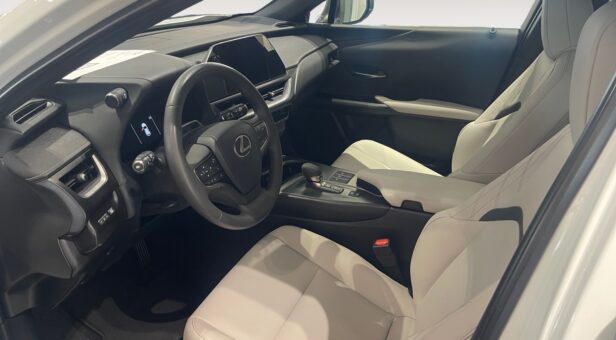 LEXUS UX HIBRIDO 300h F SPORT 4×2