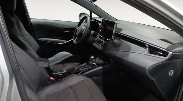 TOYOTA COROLLA FAMILIAR 1.8 HEV STYLE E-CVT 140 5p