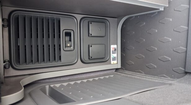 VOLKSWAGEN COMERCIALES LCV CALIFORNIA BEACH CAMPER 2.0 TDI 110 KW (150 cv) DSG 7 VEL. CON VOLADIZO