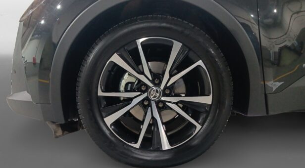 TOYOTA C-HR Toyota C-HR Hybrid 140 e-CVT 5P Advance