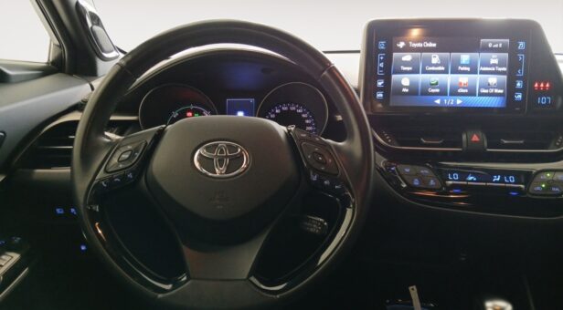 TOYOTA C-HR BERLINA CON PORTON 1.8 VVT-I HYBRID DYNAMIC PLUS AUTO 122 5p