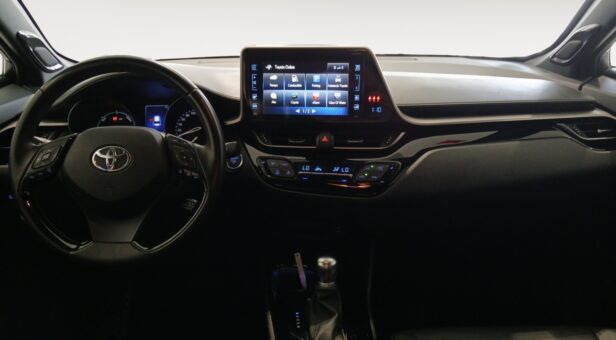 TOYOTA C-HR BERLINA CON PORTON 1.8 VVT-I HYBRID DYNAMIC PLUS AUTO 122 5p