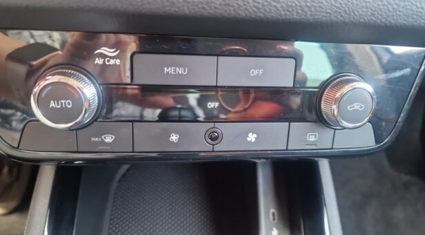 SKODA SCALA BERLINA CON PORTON 1.0 TSI 85KW SELECTION 115 5p SKODA SCALA BERLINA CON PORTON 1.0 TSI 85KW SELECTION 115 5p