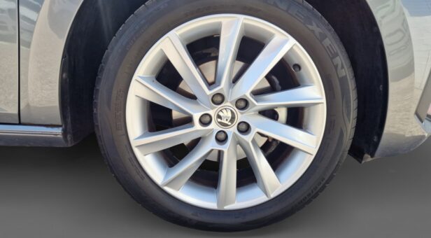 SKODA SCALA BERLINA CON PORTON 1.0 TSI 85KW SELECTION 115 5p SKODA SCALA BERLINA CON PORTON 1.0 TSI 85KW SELECTION 115 5p