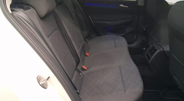 VOLKSWAGEN GOLF BERLINA CON PORTON 2.0 TDI 85KW DSG LIFE 115 5p