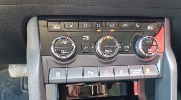 SKODA KAROQ TODOTERRENO 1.5 TSI DSG STYLE 150 5p
