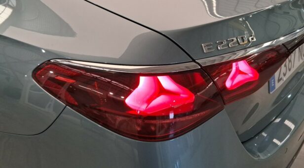 MERCEDES E-CLASS E 220 d