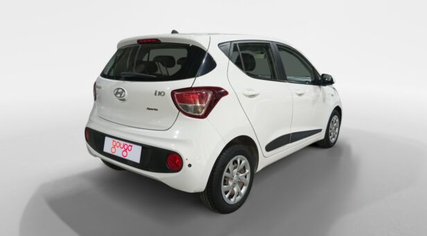HYUNDAI I10 BERLINA CON PORTON 1.0 KLASS AT 67 5p