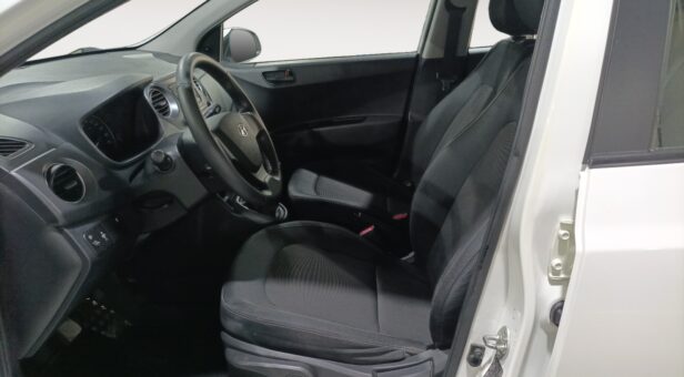 HYUNDAI I10 BERLINA CON PORTON 1.0 KLASS AT 67 5p