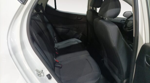 HYUNDAI I10 BERLINA CON PORTON 1.0 KLASS AT 67 5p