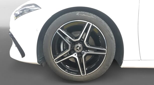 MERCEDES CLASE A A 200 d AMG LINE