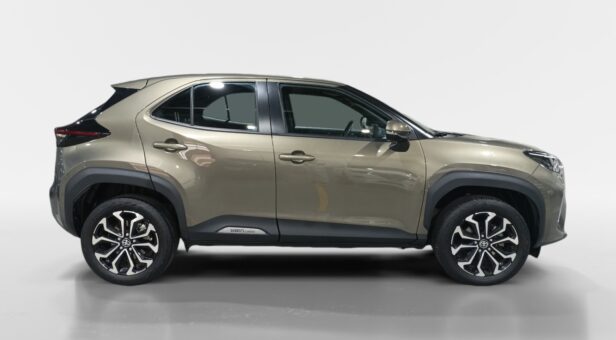 TOYOTA YARIS CROSS TODOTERRENO 1.5 VVT-I HYBRID ACTIVE TECH + PACK CONFOR 116 5p TOYOTA YARIS CROSS TODOTERRENO 1.5 VVT-I HYBRID ACTIVE TECH + PACK CONFOR 116 5p