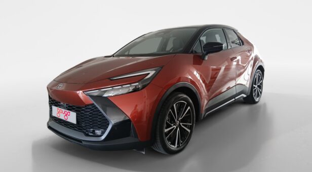 TOYOTA C-HR Toyota C-HR Plug-in Hybrid 220 e-CVT 5P Spirit