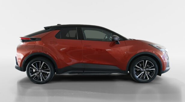 TOYOTA C-HR Toyota C-HR Plug-in Hybrid 220 e-CVT 5P Spirit