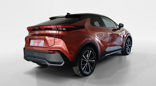 TOYOTA C-HR Toyota C-HR Plug-in Hybrid 220 e-CVT 5P Spirit