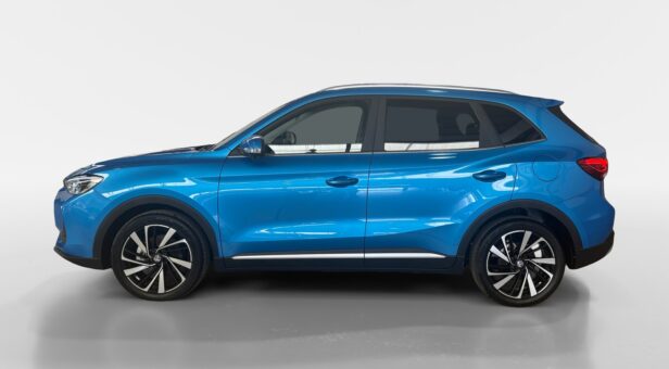 MG ZS MG ZS HEV Luxury MY25 MG ZS MG ZS HEV Luxury MY25