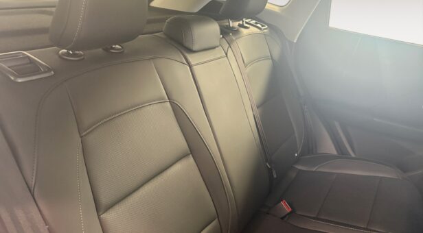 MG ZS MG ZS HEV Luxury MY25 MG ZS MG ZS HEV Luxury MY25