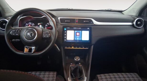 MG ZS 1.5L 5mt COM MY24