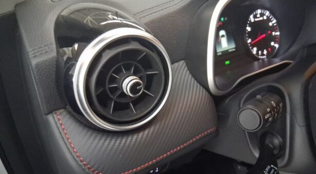 MG ZS 1.5L 5mt COM MY24