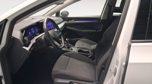 VOLKSWAGEN GOLF BERLINA CON PORTON 2.0 TDI 85KW LIFE 115 5p VOLKSWAGEN GOLF BERLINA CON PORTON 2.0 TDI 85KW LIFE 115 5p