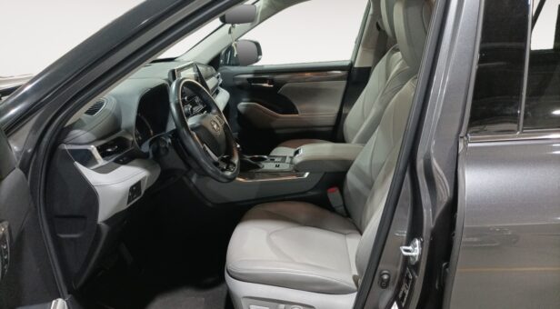 TOYOTA HIGHLANDER TODOTERRENO 2.5 HYBRID 182KW ADVANCE CVT 4WD MET 246 5P 7 Plazas TOYOTA HIGHLANDER TODOTERRENO 2.5 HYBRID 182KW ADVANCE CVT 4WD MET 246 5P 7 Plazas