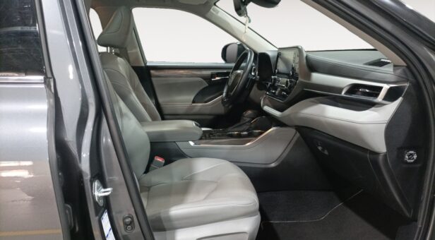 TOYOTA HIGHLANDER TODOTERRENO 2.5 HYBRID 182KW ADVANCE CVT 4WD MET 246 5P 7 Plazas TOYOTA HIGHLANDER TODOTERRENO 2.5 HYBRID 182KW ADVANCE CVT 4WD MET 246 5P 7 Plazas