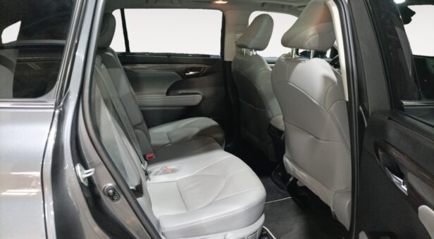 TOYOTA HIGHLANDER TODOTERRENO 2.5 HYBRID 182KW ADVANCE CVT 4WD MET 246 5P 7 Plazas TOYOTA HIGHLANDER TODOTERRENO 2.5 HYBRID 182KW ADVANCE CVT 4WD MET 246 5P 7 Plazas